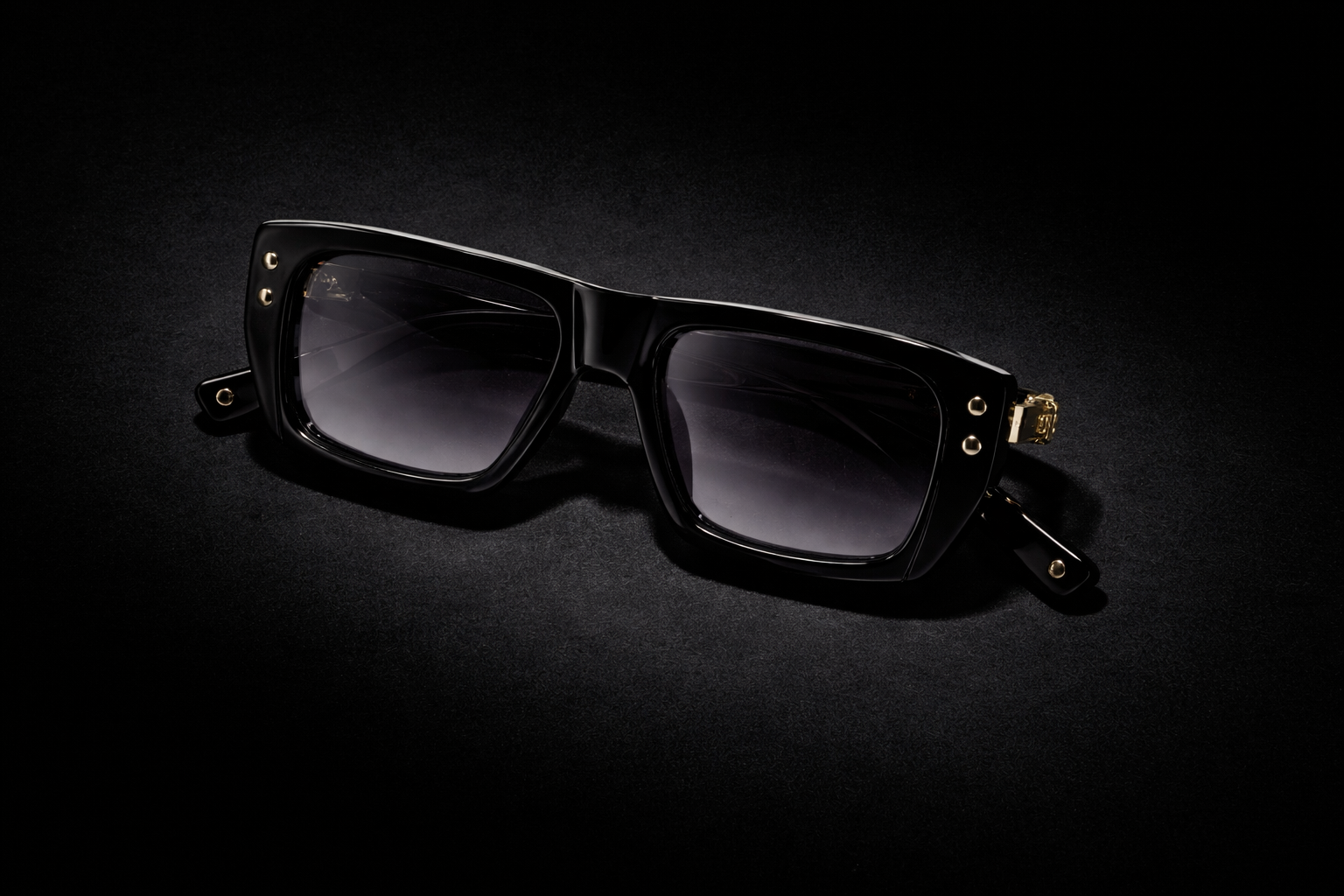 O 01 - Midnight Black